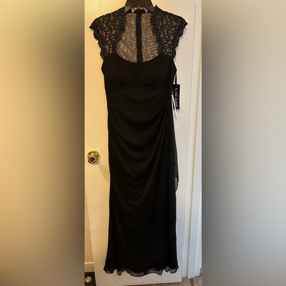 Size 10 Xscape gown